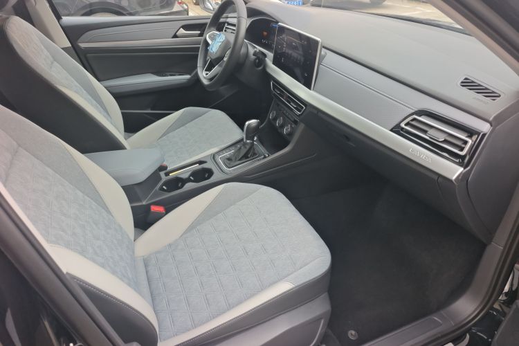 Volkswagen Lavida 2026 car image #12