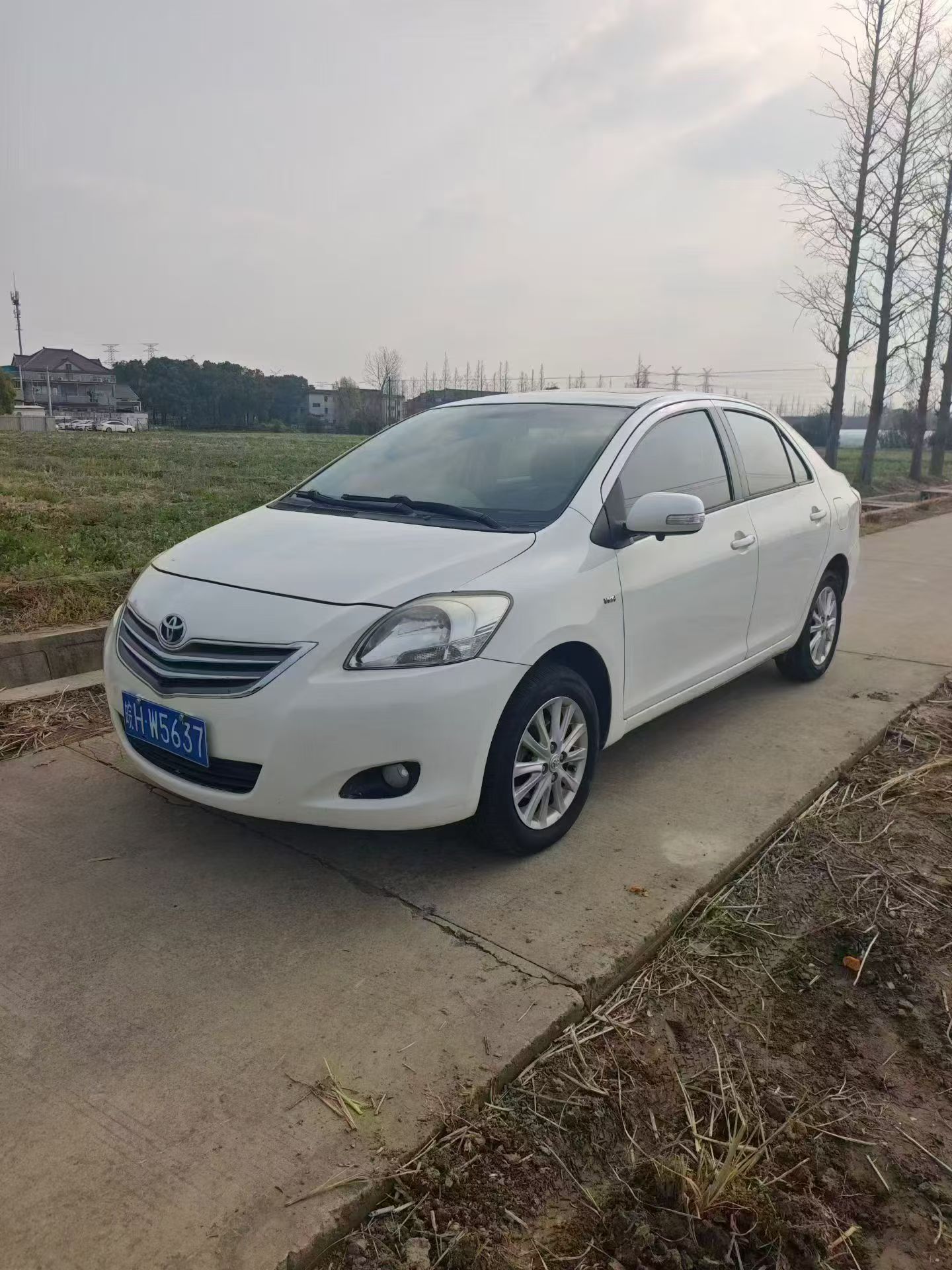Toyota Vios 2012 Toyota Vios 2012 car image