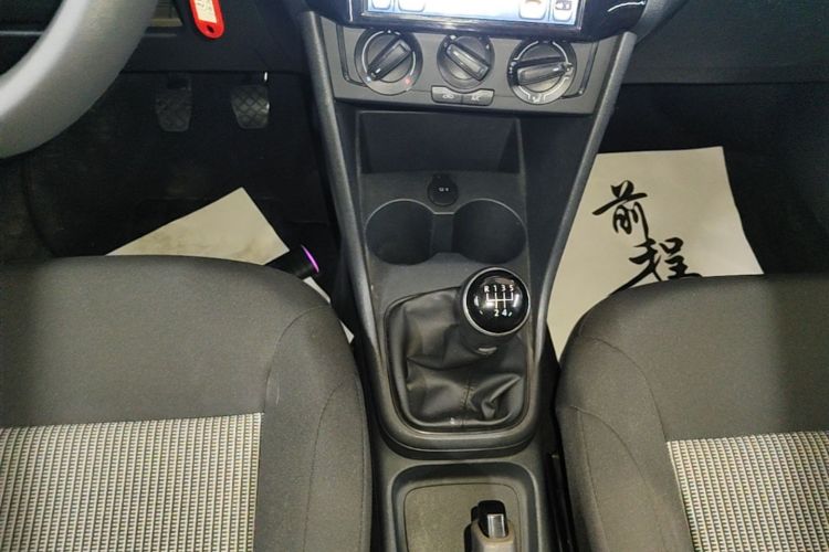 Volkswagen Polo 2018 #14 Volkswagen Polo 2018 car image #14
