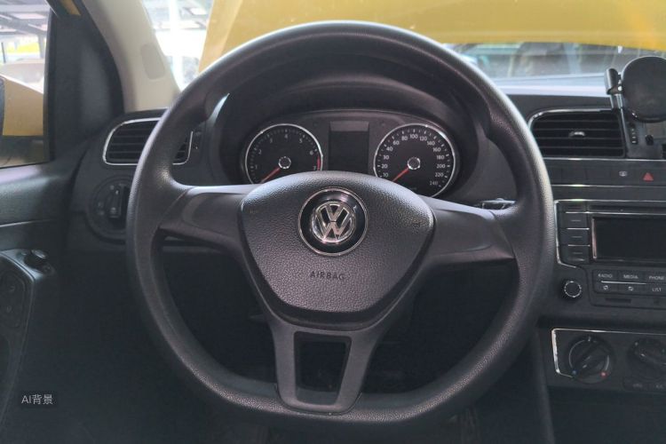 Volkswagen Polo 2014 car image #12