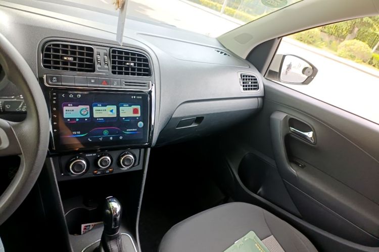 Volkswagen Polo 2018 #13 Volkswagen Polo 2018 car image #13