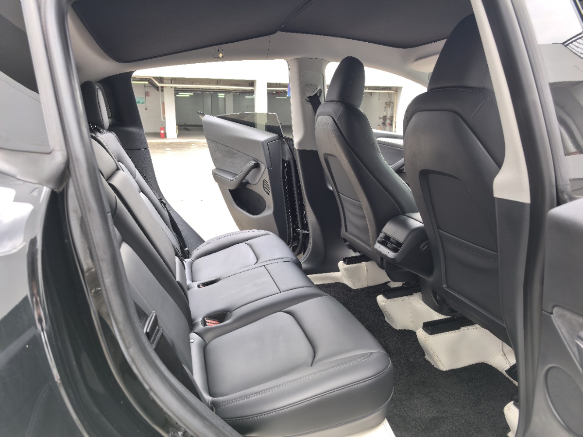 Tesla Model Y 2023 #8 Tesla Model Y 2023 car image #8