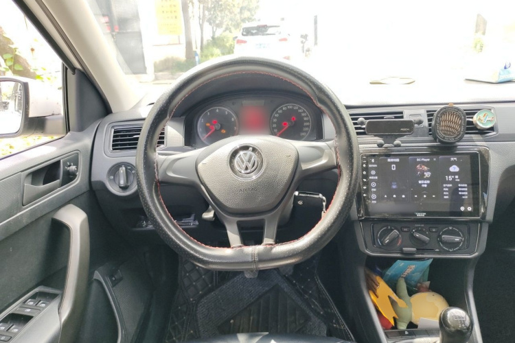 Volkswagen Santana 2019 car image #11
