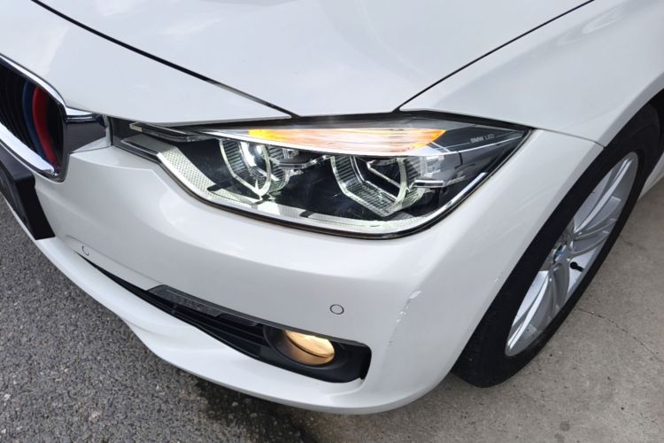 BMW 3 Series 2017 #23 BMW 3 Series 2017 car image #23