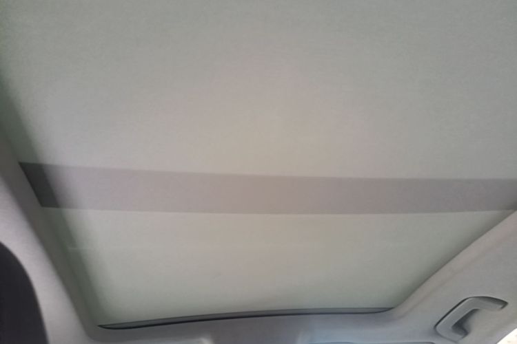 Audi Q3 2016 car image #18