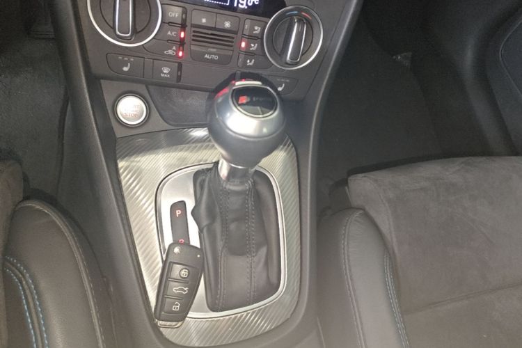 Audi Q3 2018 #14 Audi Q3 2018 car image #14