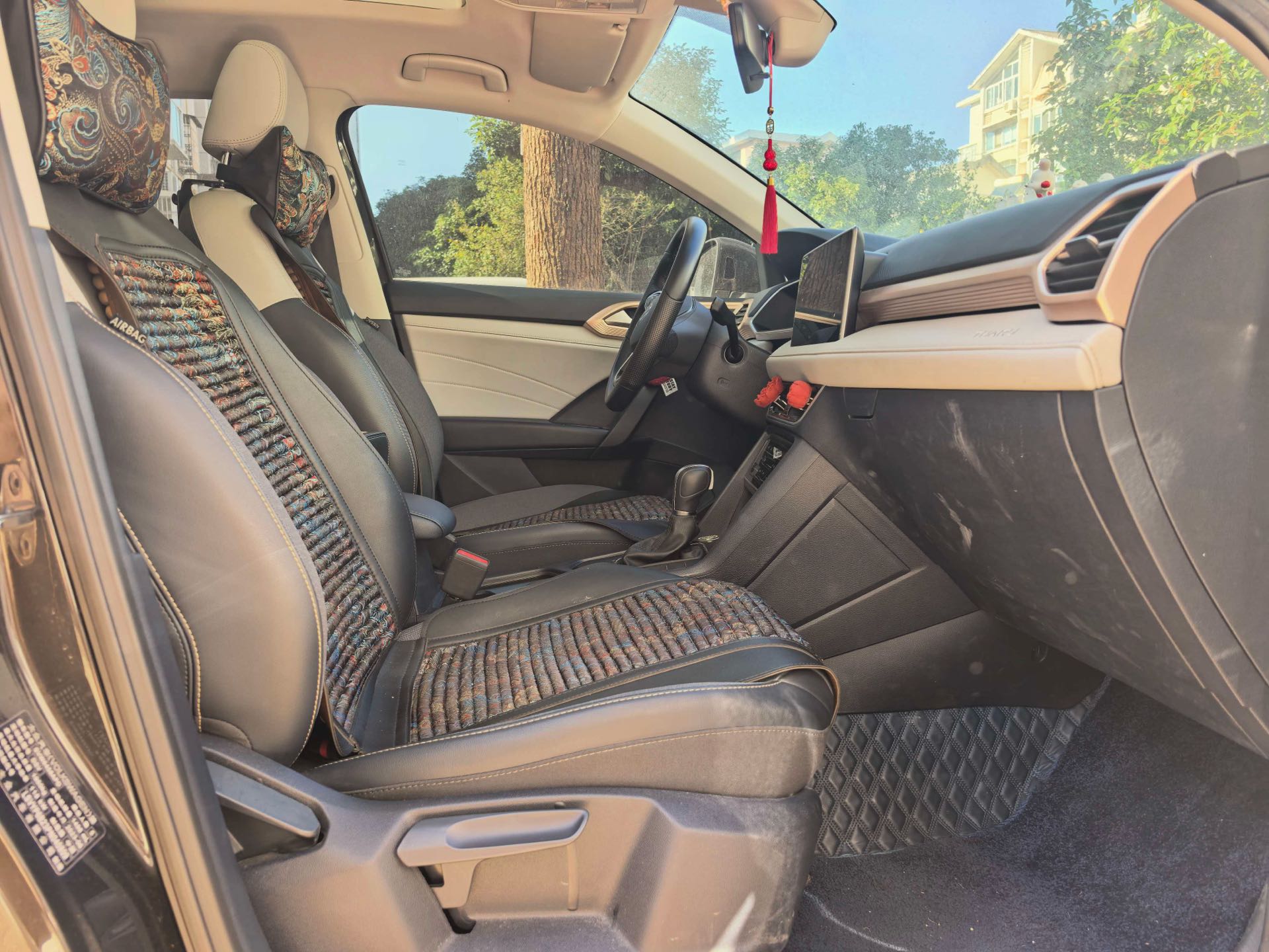 2023 car image #4
