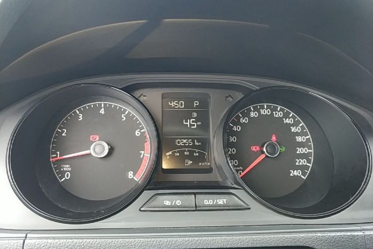Volkswagen Lavida 2019 car image #16