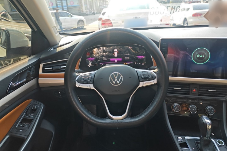 Volkswagen Bora 2024 car image #11