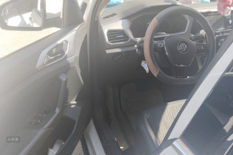 Volkswagen T-Cross 2021 #18 Volkswagen T-Cross 2021 car image #18