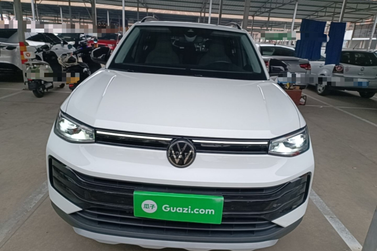 Volkswagen Tharu 2026 car image #3