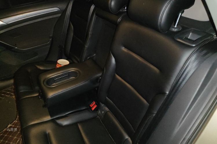 Volkswagen Golf 2017 car image #19