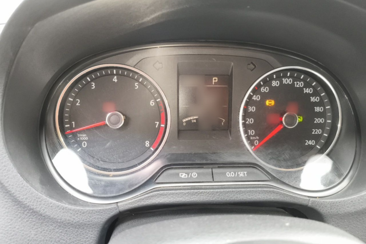 Volkswagen Polo 2016 car image #16
