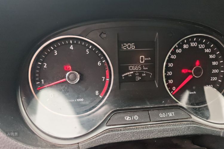 Volkswagen Polo 2016 car image #14