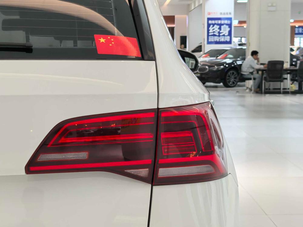 Volkswagen Tharu 2021 car image #8
