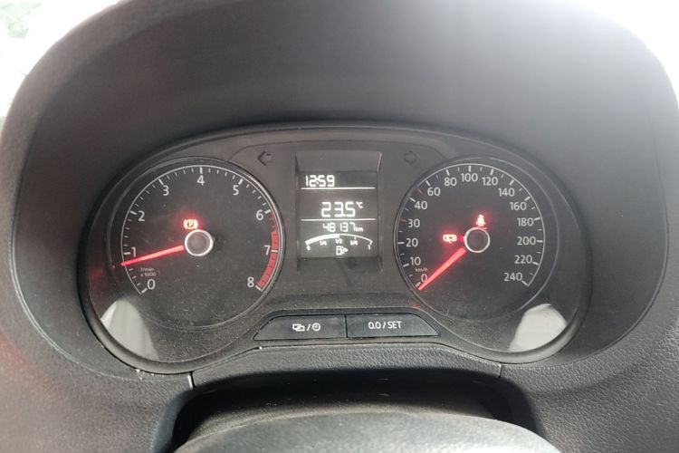 Volkswagen Polo 2018 car image #12