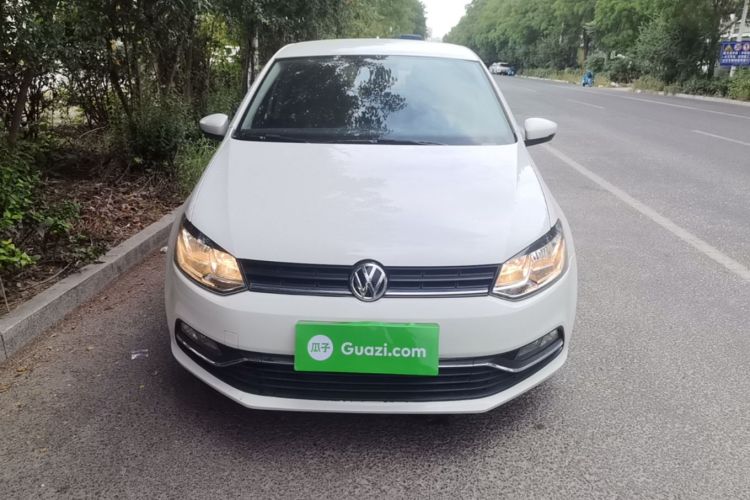Volkswagen Polo 2016 car image #3