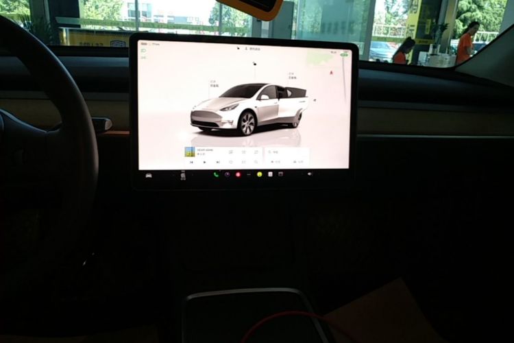 Tesla Model Y 2011 #17 Tesla Model Y 2011 immagine di auto #17