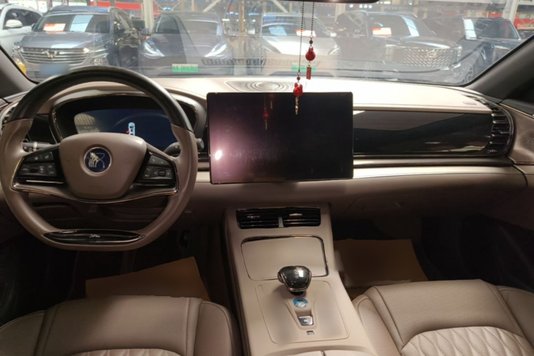 BYD Han 2022 immagine di auto #10