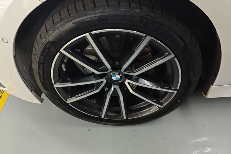 BMW 3 Series 2023 #9 BMW 3 Series 2023 car image #9