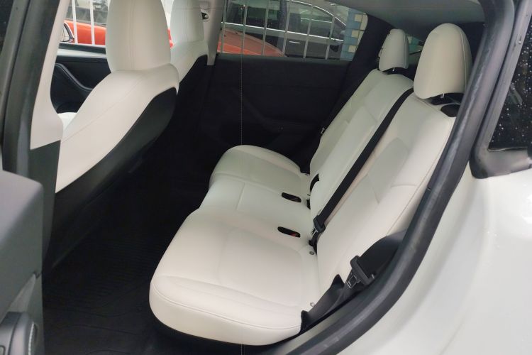 Tesla Model Y 2023 #17 Tesla Model Y 2023 car image #17