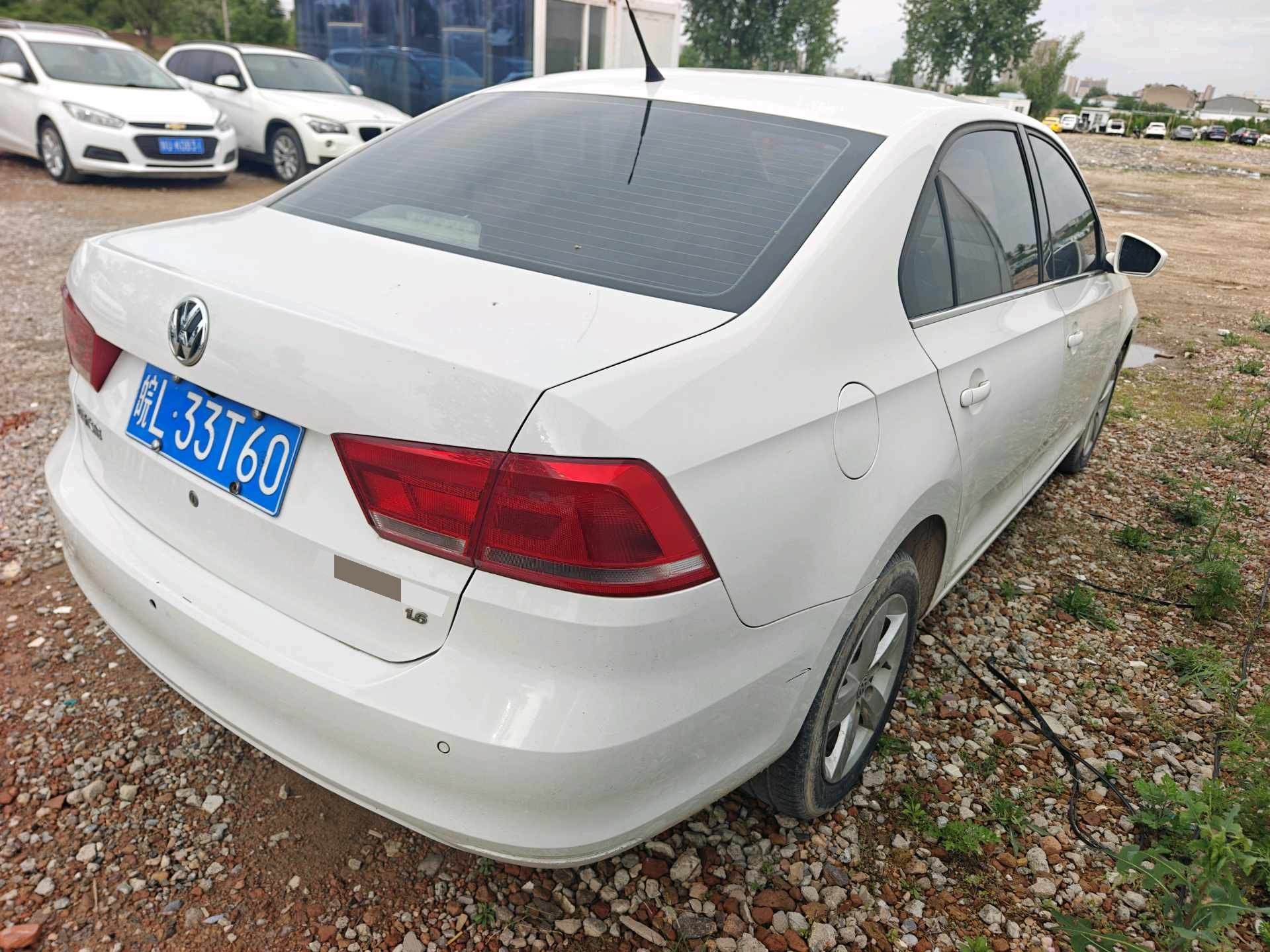 Volkswagen Santana 2015 car image #6