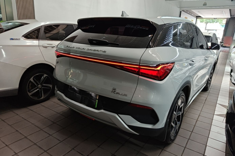 BYD Yuan Plus 2023 immagine di auto #7