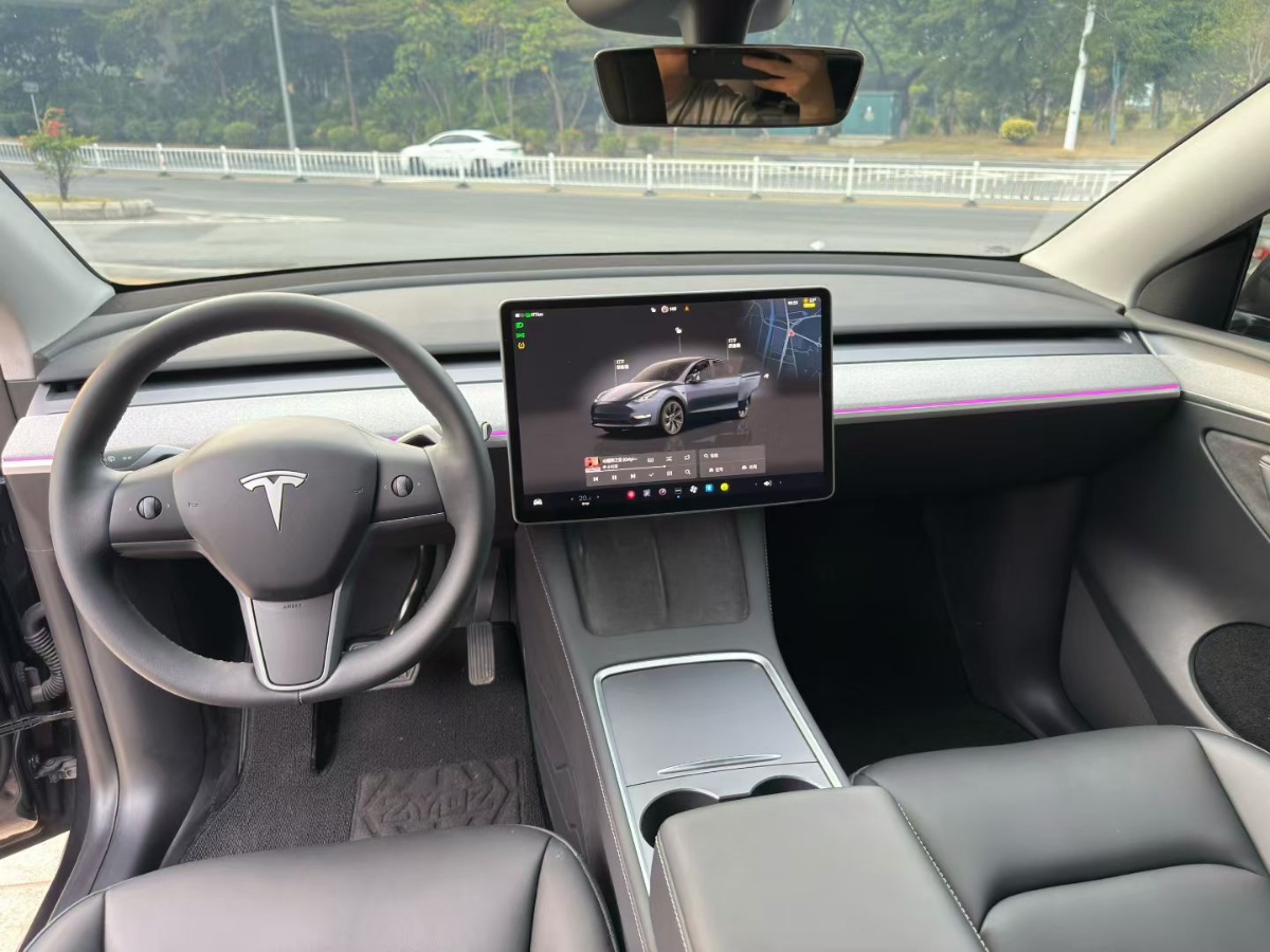 Tesla Model Y 2024 car image #4
