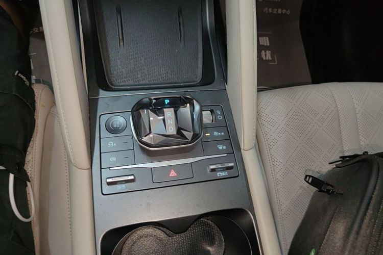 BYD YuanUP 2024 #14 BYD YuanUP 2024 car image #14