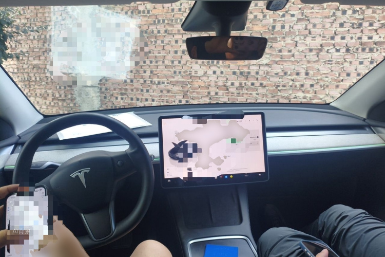Tesla Model Y 2024 #11 Tesla Model Y 2024 immagine di auto #11