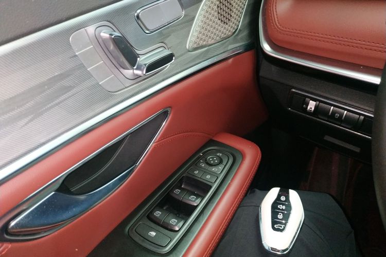 Jetour X70 PLUS 2023 car image #9