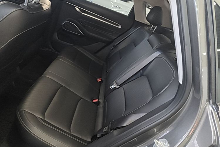 GEELY Emgrand 2023 #15 GEELY Emgrand 2023 car image #15