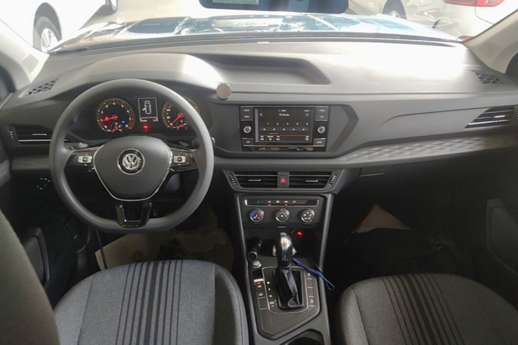 Volkswagen Tharu 2020 car image #10