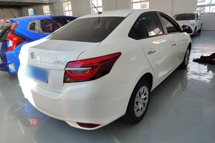 Toyota Vios 2023 imagen de coche #5