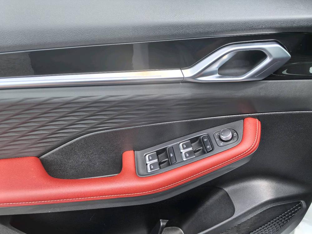 GEELY Coolray 2023 car image #27