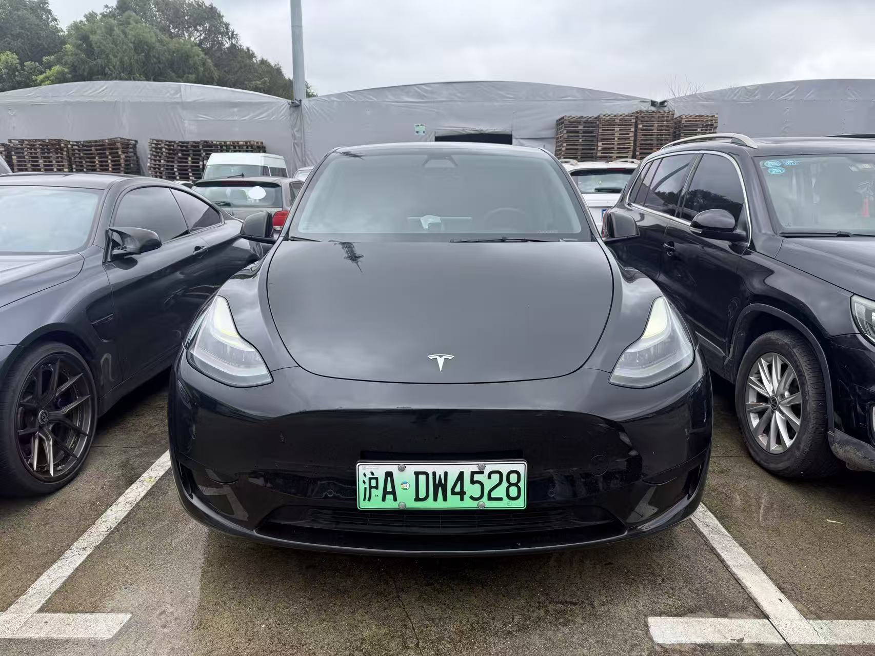 Tesla Model Y 2022 #2 Tesla Model Y 2022 car image #2