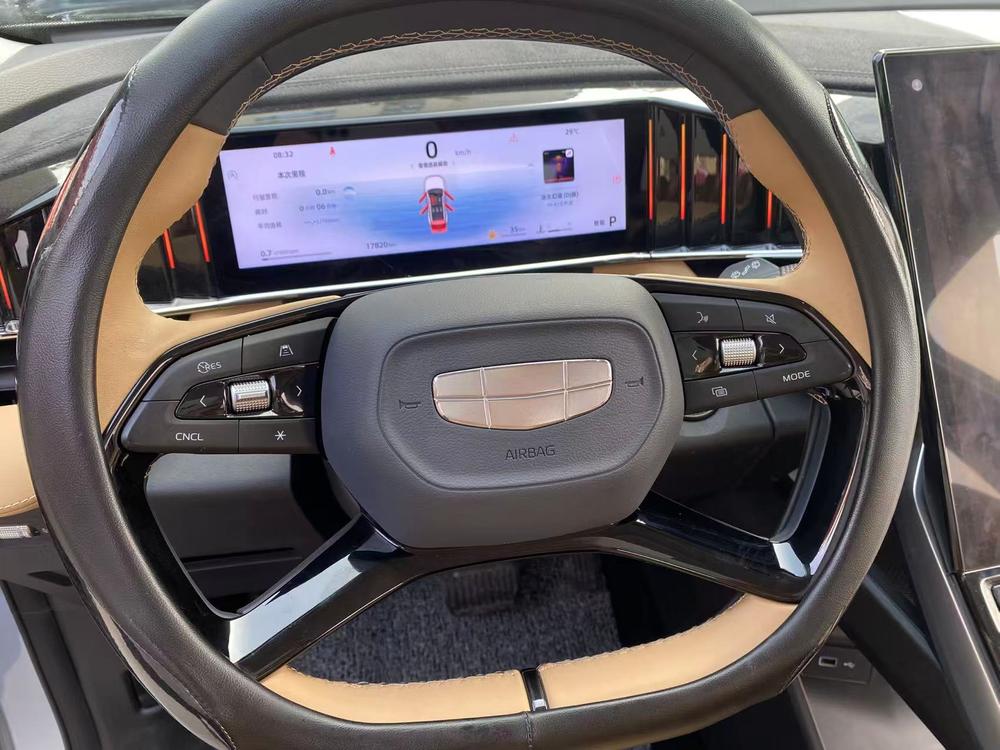 GEELY Boyue L 2024 car image #10