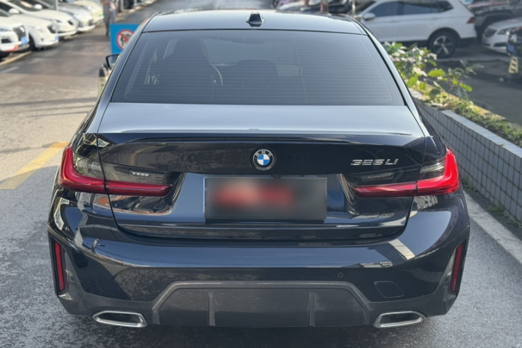 BMW 3 Series 2024 #4 BMW 3 Series 2024 car image #4