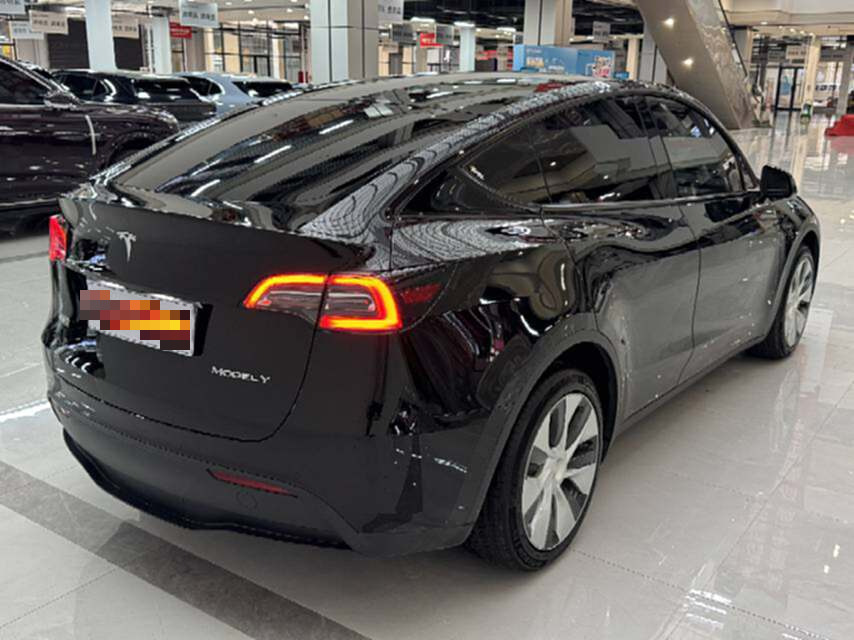 2021 car image #8