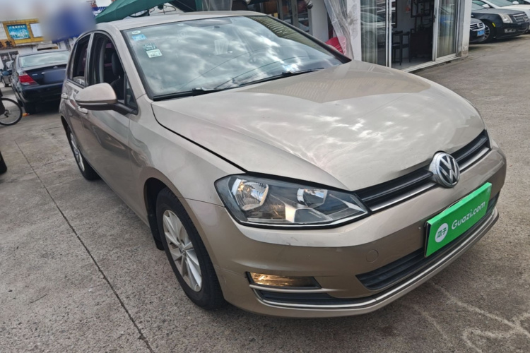 Volkswagen Golf 2017 car image #4