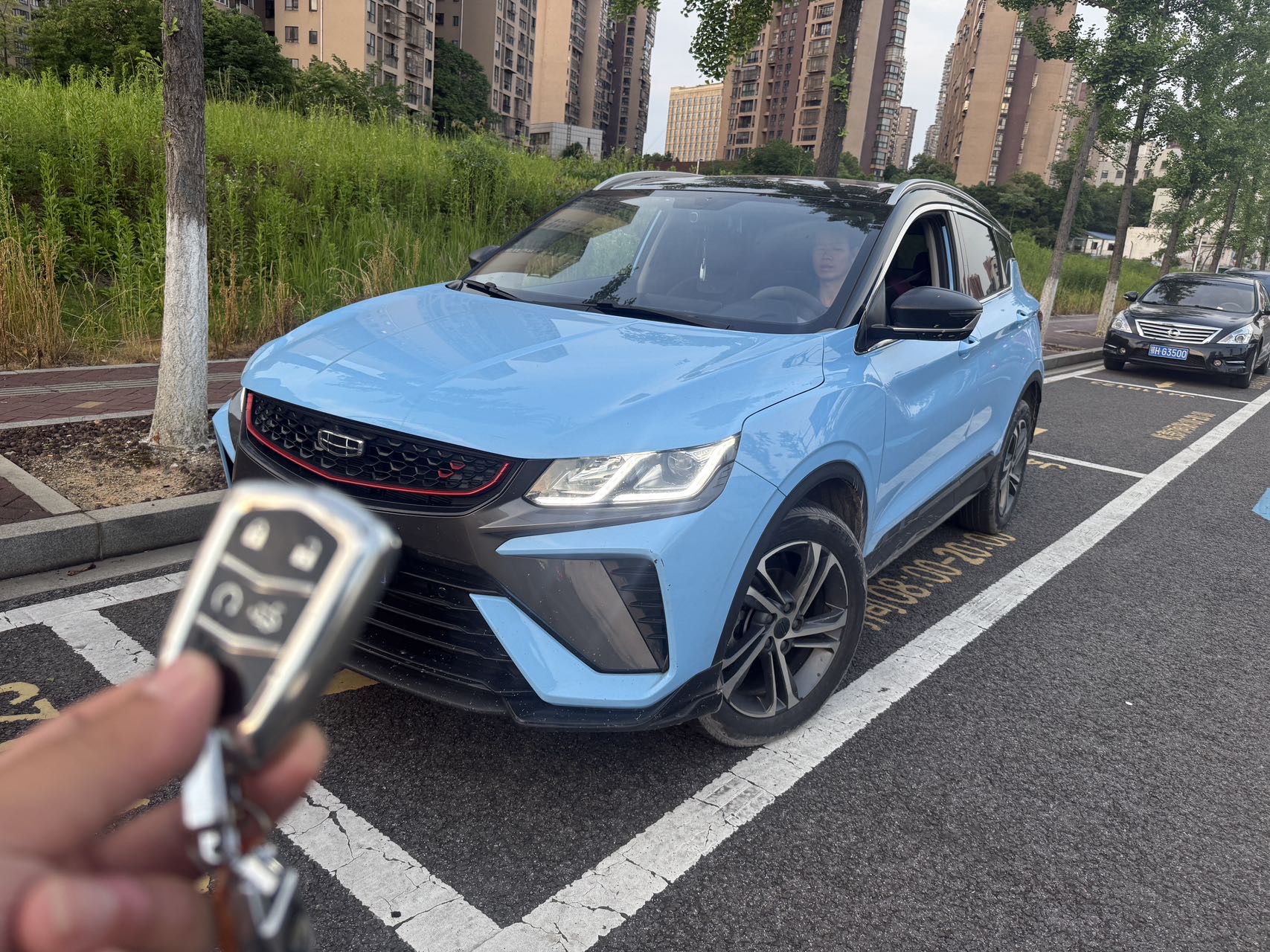 GEELY Coolray 2021 GEELY Coolray 2021 car image