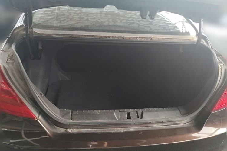 GEELY Emgrand 2017 car image #21
