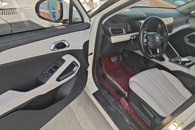 BYD YuanUP 2025 #16 BYD YuanUP 2025 image de voiture #16