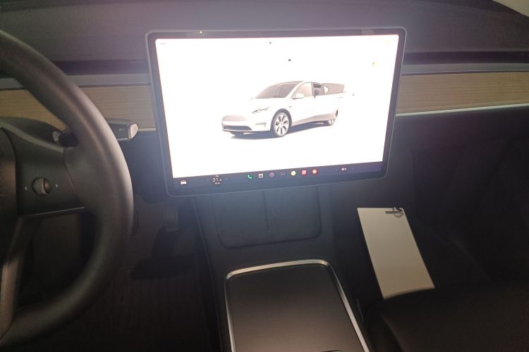 Tesla Model Y 2022 #17 Tesla Model Y 2022 car image #17