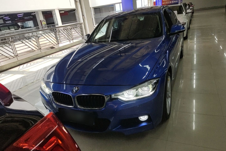 BMW 3 Series 2018 car image #3