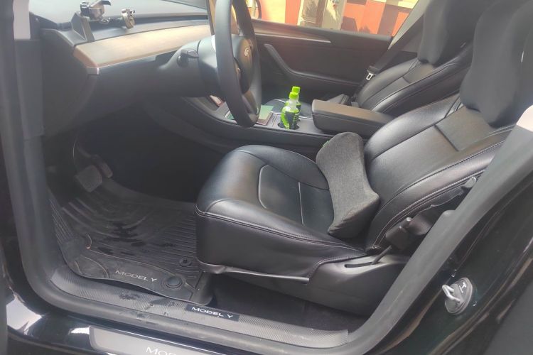Tesla Model Y 2021 #13 Tesla Model Y 2021 car image #13