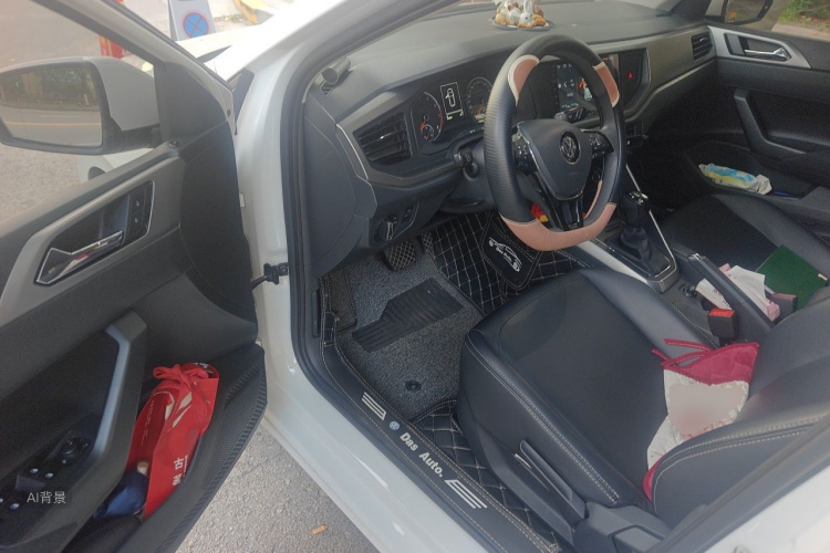 Volkswagen Polo 2019 car image #18