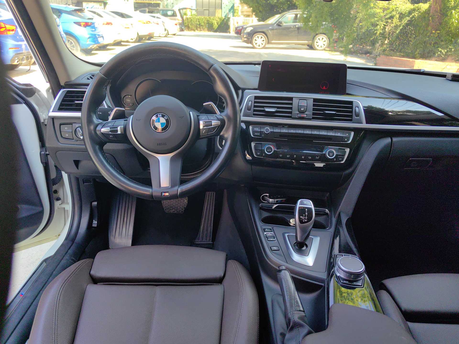 BMW 3 Series 2019 car image #8
