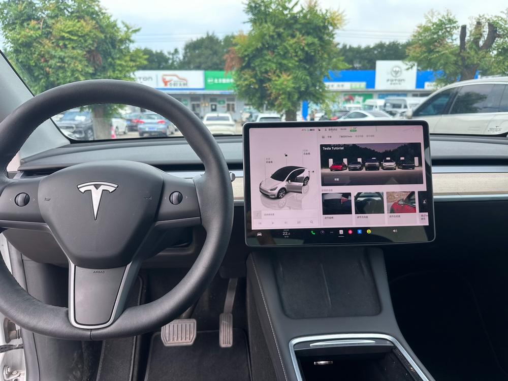 Tesla Model Y 2022 #7 Tesla Model Y 2022 car image #7