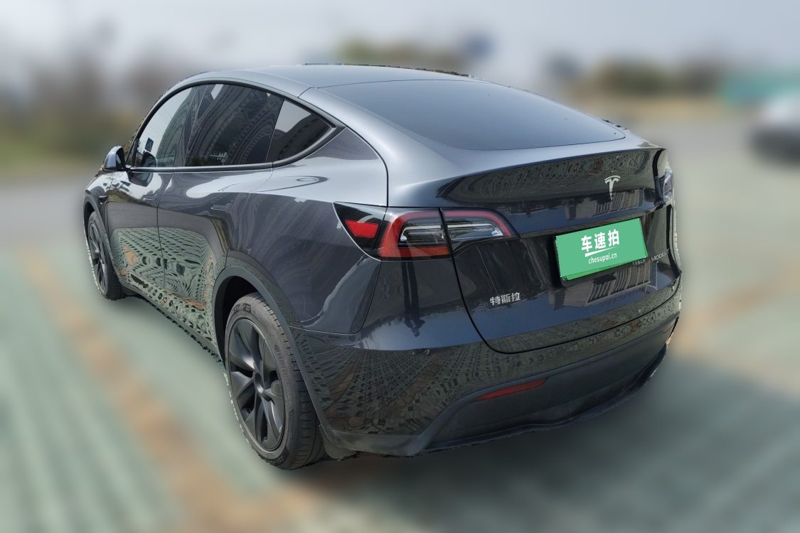 Tesla Model Y 2024 car image #3